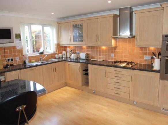 Kitchen/Breakfast Rm