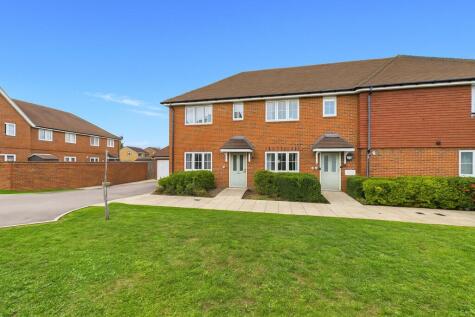 Vyne Walk, Ash, Aldershot, Surrey, GU12