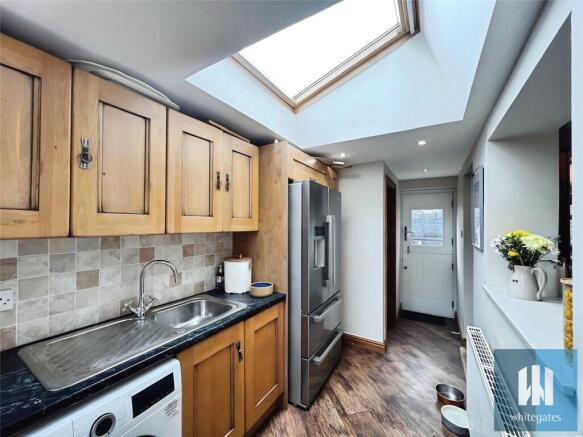 4 bed Detached for sale Image 7