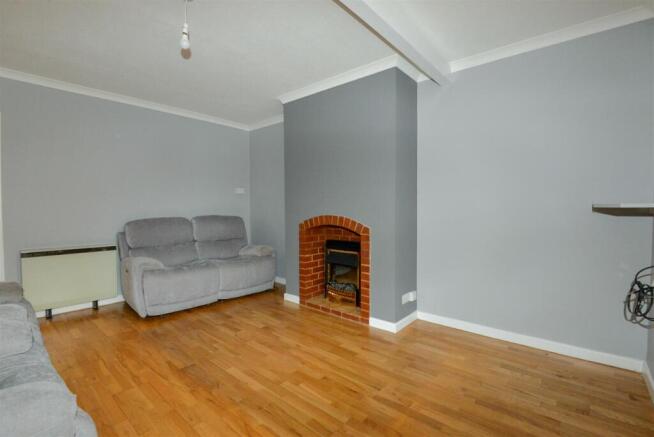 Living Room 2.jpg