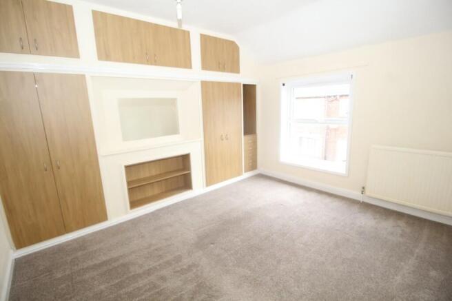 2 bed Terraced to rent Image 5