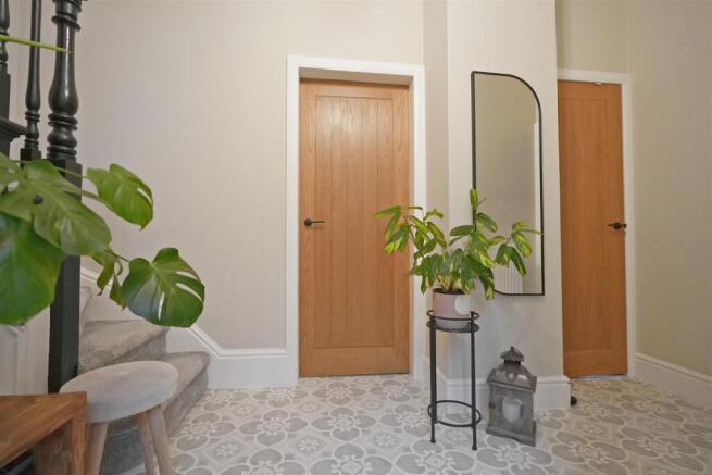 4 bed Semi-Detached for sale Image 6