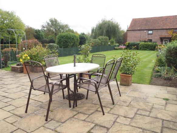 Outdoor Entertainmen