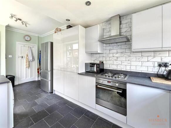 3 bed Detached for sale Image 7