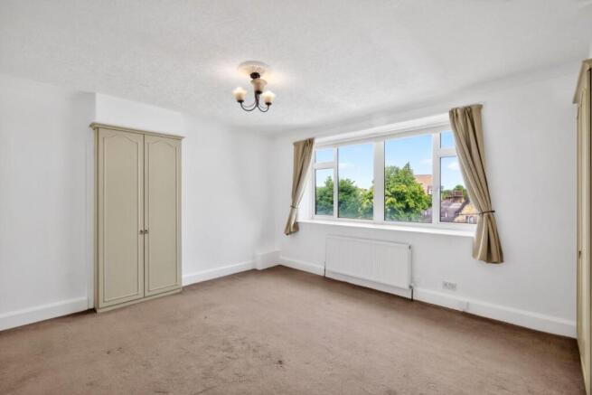 3 bed Apartment for sale Image 10