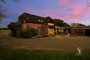 Buck Farm Barn, Howe Lane, Binfield, Bracknell RG42 5QS