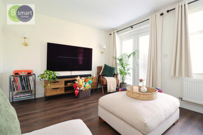 3 bed Semi-Detached for sale Image 6
