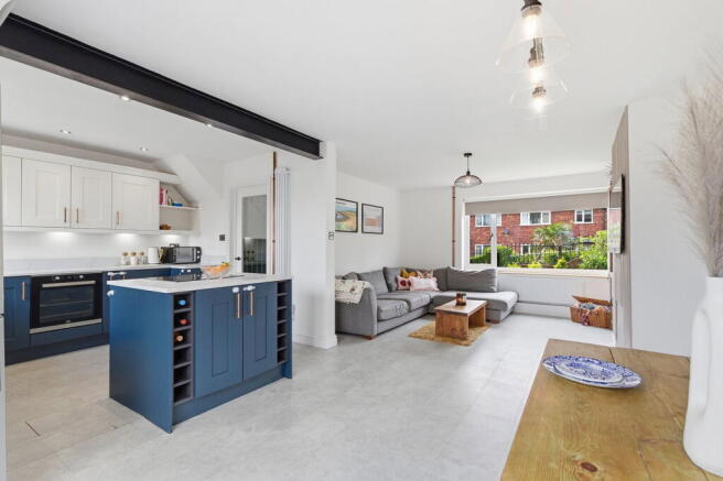 3 bed Semi-Detached for sale Image 6