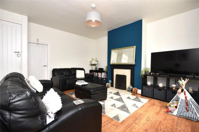 3 bed Terraced for sale Image 9