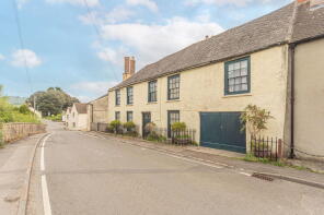 7, Wotton Road, Wotton-under-edge GL12 8RA