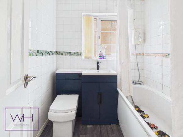 4 bed Detached for sale Image 6