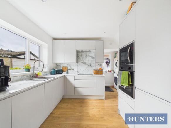 3 bed Semi-Detached for sale Image 11