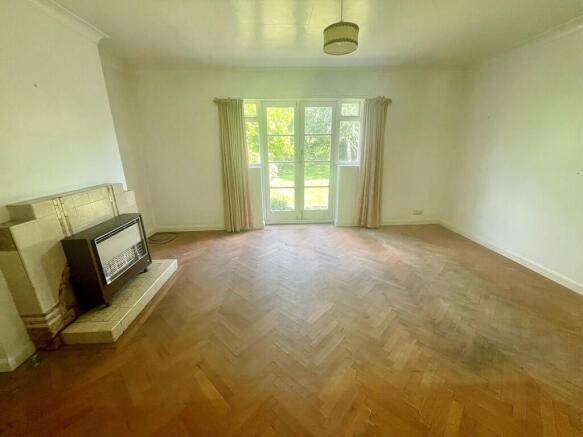 17 Cheam Road Lou...