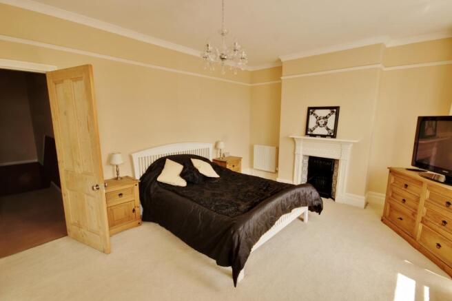 Bedroom 1 (Double)