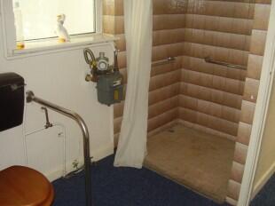 Shower Room (2)