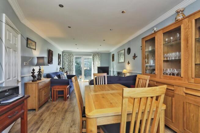 3 bed Bungalow for sale Image 4