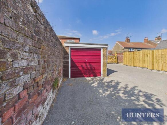 2 bed Apartment for sale Image 11