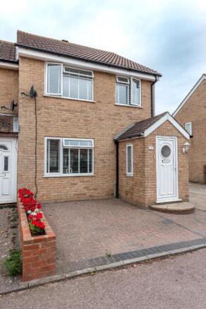 12 Conniston Drive-24.jpg