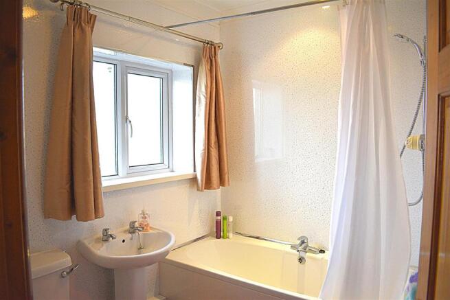 bathroom9.JPG
