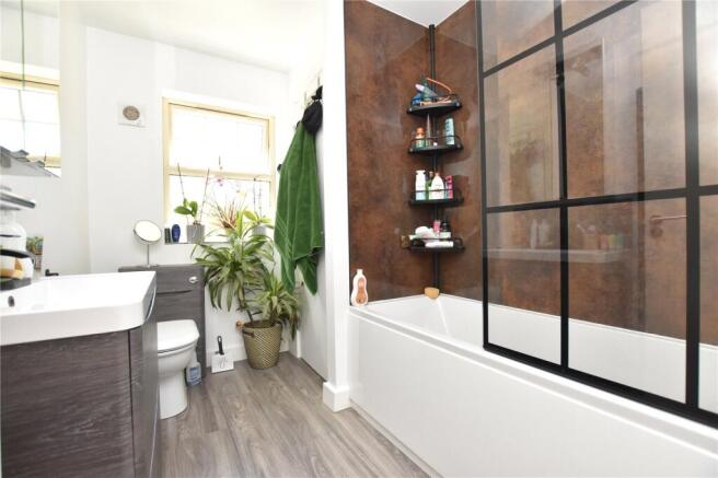 3 bed Semi-Detached for sale Image 7