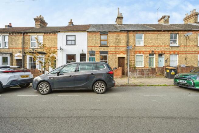 2-bed terraced on Palmerston Street, Bedford, £270,000