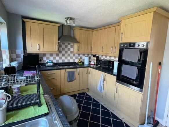 Kitchen1.jpg