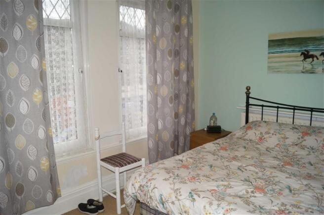BEDROOM 4 (SIDE)