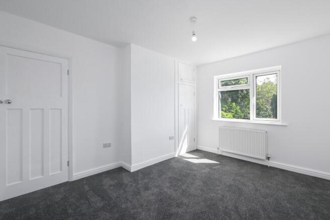 5 bed Detached to rent Image 7