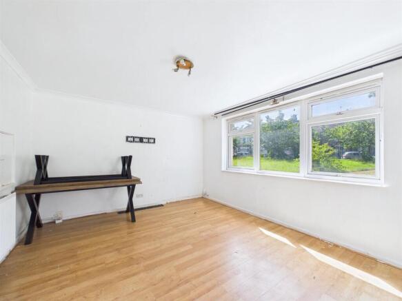 2 bedroom maisonette for auction, Easton (4).jpg