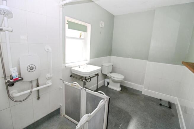 3 bed Terraced for sale Image 8