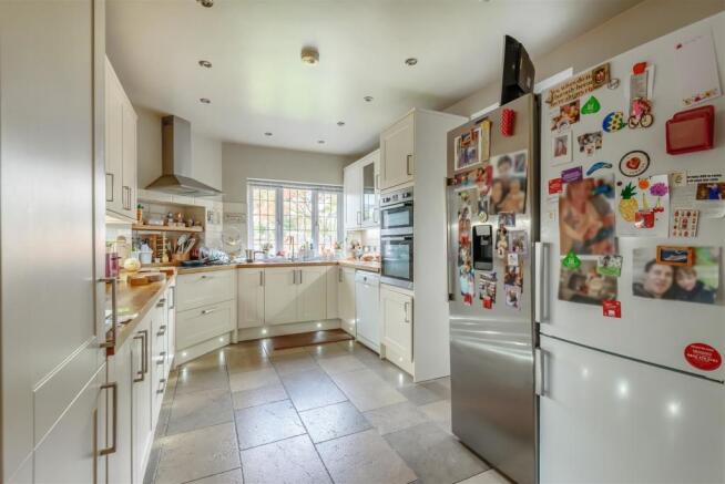 Kitchen: