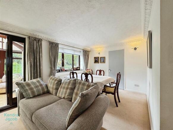 3 bed Detached for sale Image 9