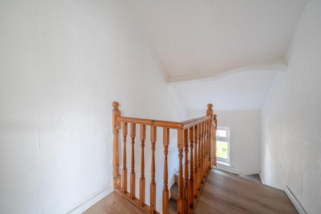 3 bed Terraced for sale Image 9