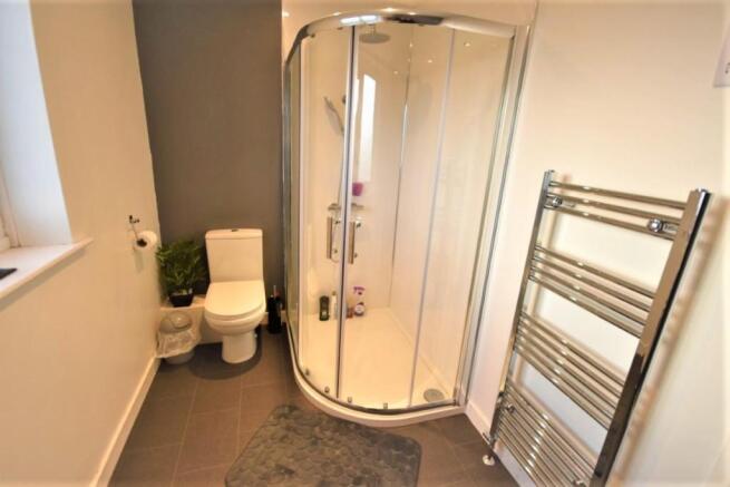 27 Birkdale new Bath Shwr (2).jpg