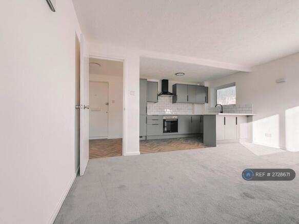 Kitchen / Living Room 