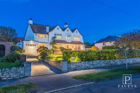 Second Avenue, Frinton-On-Sea