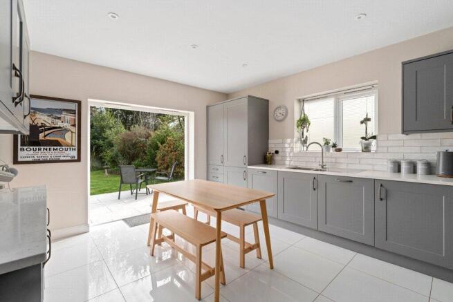 Kitchen/Breakfast Rm