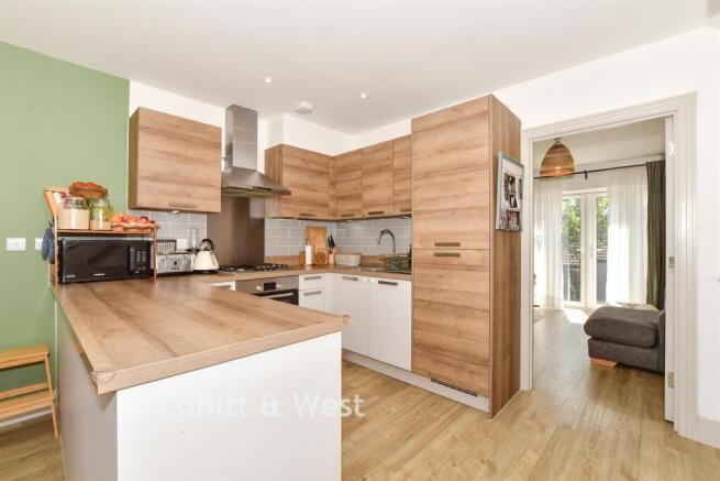 Kitchen/ Dining Room