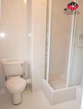 EN SUITE SHOWER