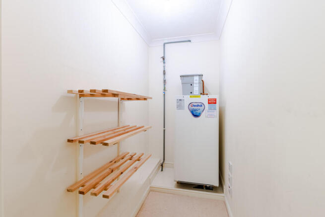 1 bed Flat for sale Image 11