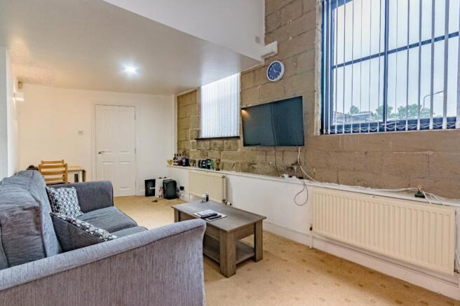 1 bed Flat for sale Image 5