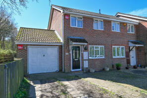 52, Starina Gardens, Waterlooville PO7 8QT