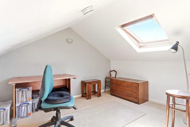 3 bed Terraced for sale Image 11