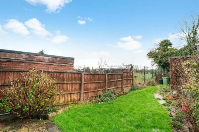 1 Denise Court, Eton Avenue - ztDR5IFE7kV7PCVTe2oS