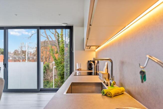 Kitchen/ Living Room