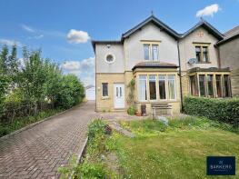 Gledholt, Moorhouse Lane, Birkenshaw, Bradford BD11 2BA