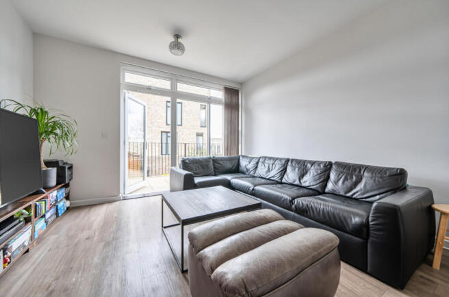 1439501-11-69cfeb...