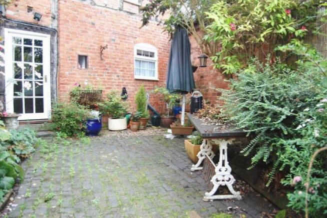 Extensive Rear Enclosed Garden Image 3