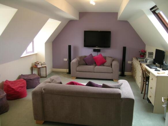 Photo 12