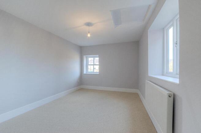 Bedroom 4.jpg
